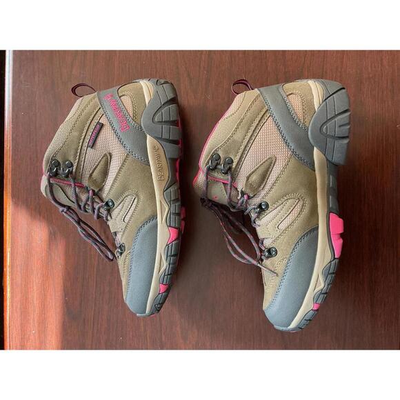 Bearpaw memory foam boots, women’s size 9W - Picture 3 of 9